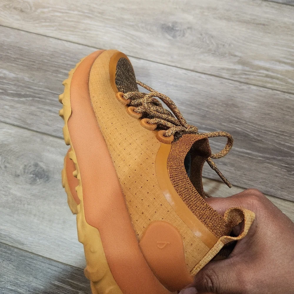 Allbirds Orange Trail Runner Hiking Athletic Womans Shoes Size 5.5 - Picture 2 of 10